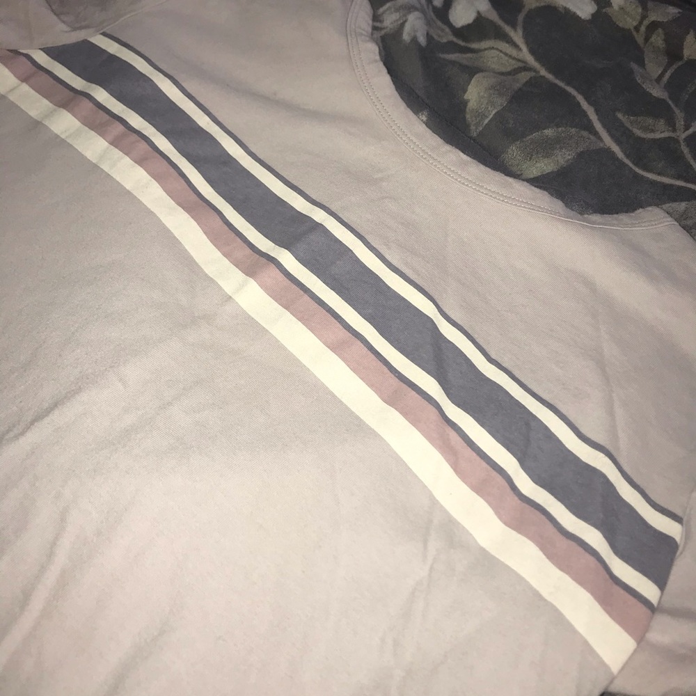 Striped Hollister slightly cropped t-shirt.